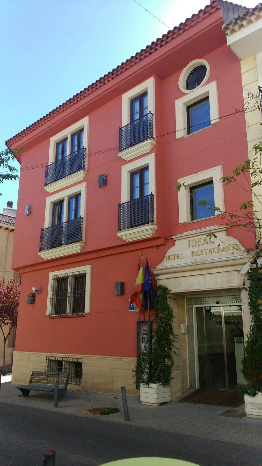Hotel Ideal Villarrobledo Exterior foto